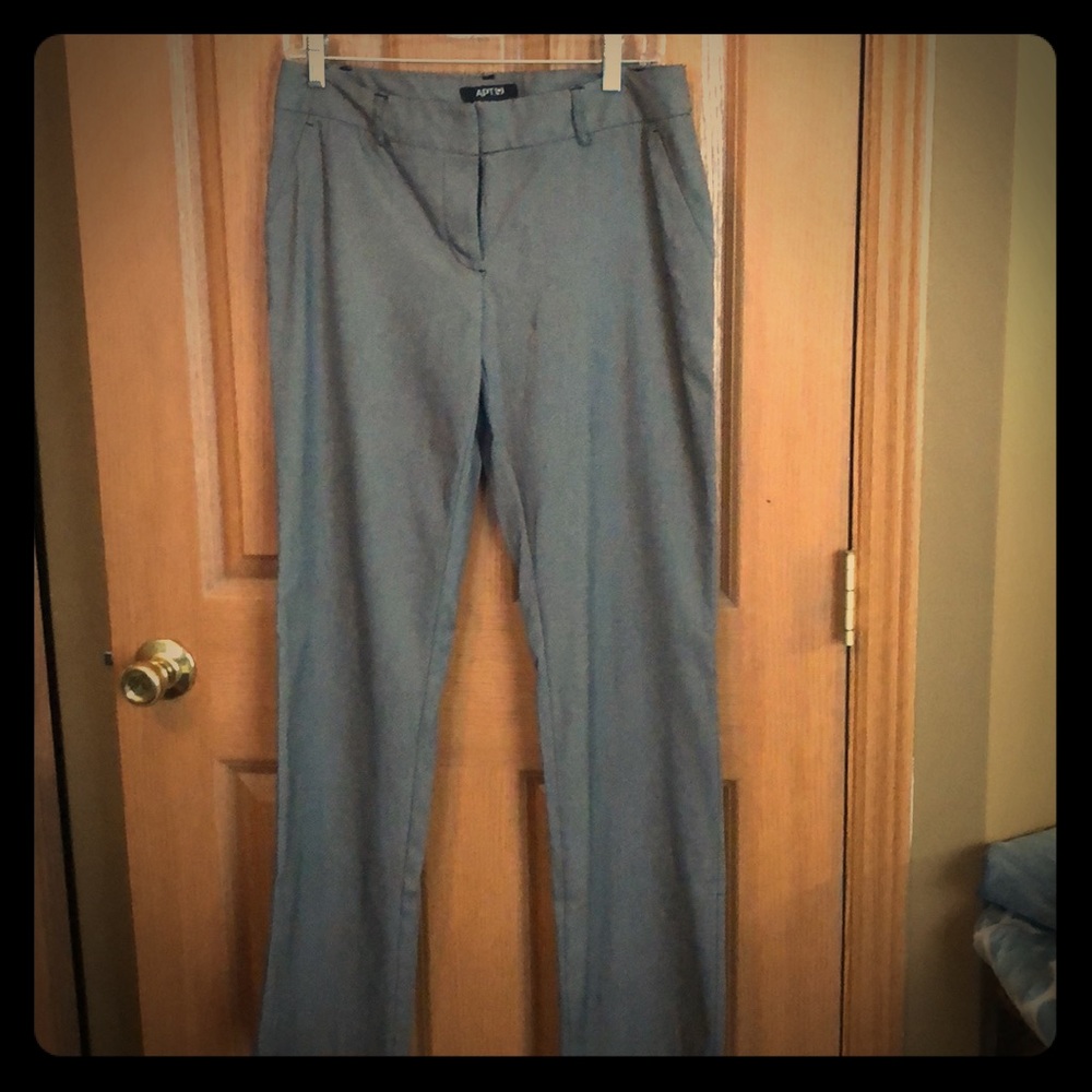 Black/Grey patterned dress pant.  Apt.9 size 8
